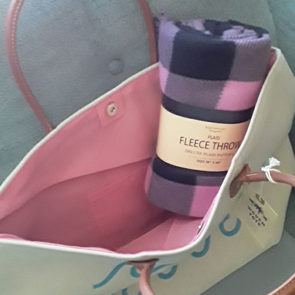 Tote - Picture 2 of 5